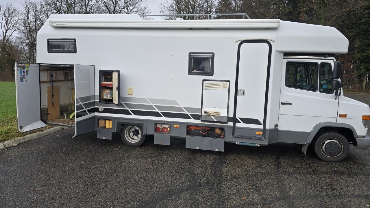 Mercedes Vario 512