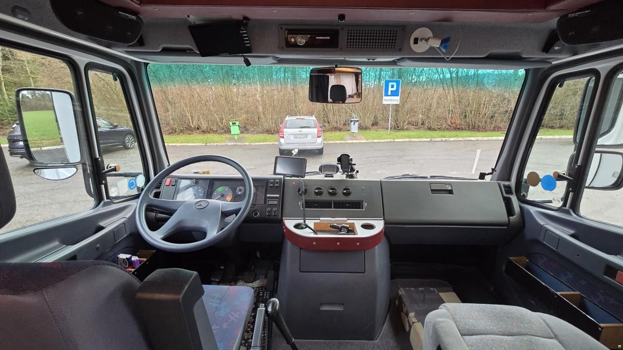 Mercedes Vario 512