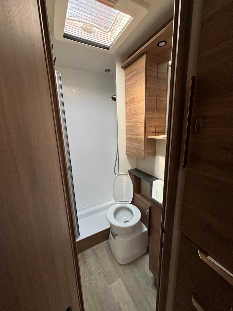 Pilote Essentiel P726