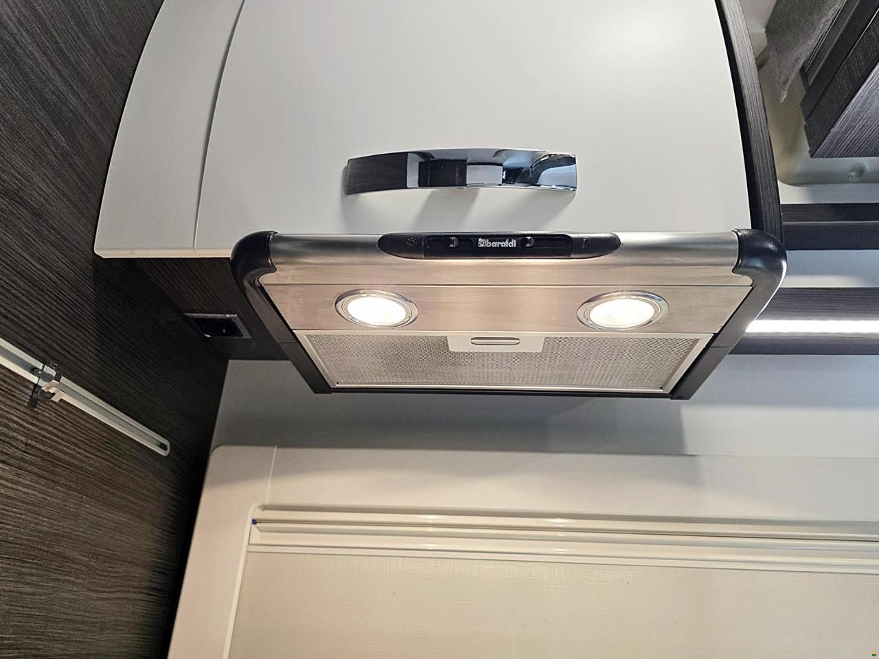 Benimar MILEO 296 DESIGN 2.3 MJ 160