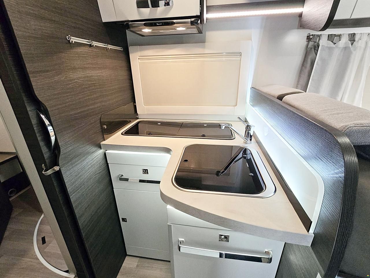 Benimar MILEO 296 DESIGN 2.3 MJ 160