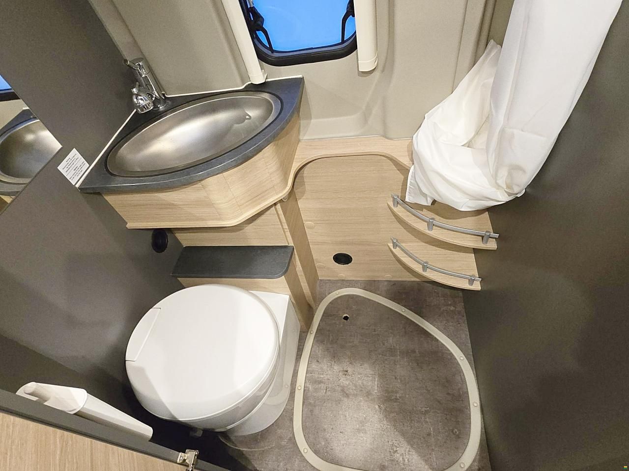 P&ouml;ssl 30 TRENTA 640 2.3 MAXI 140 MJ