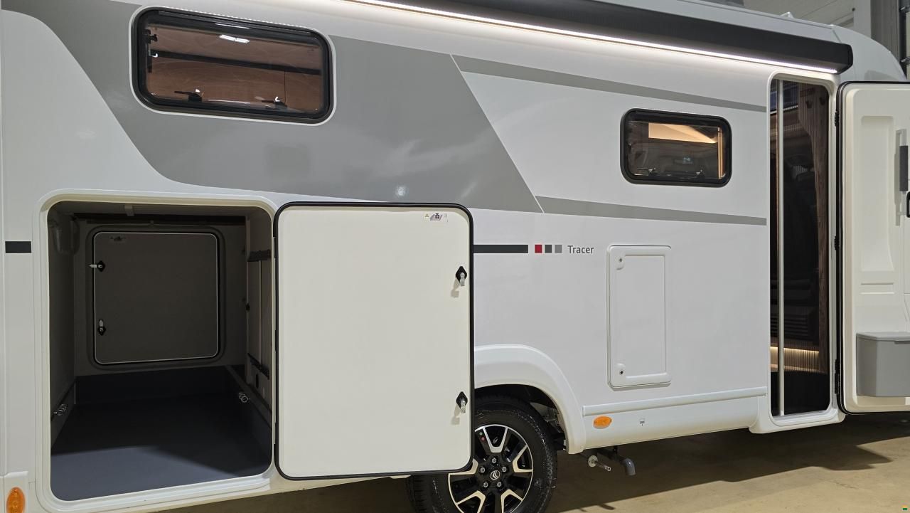 LMC Tracer V 670 - MJ2026