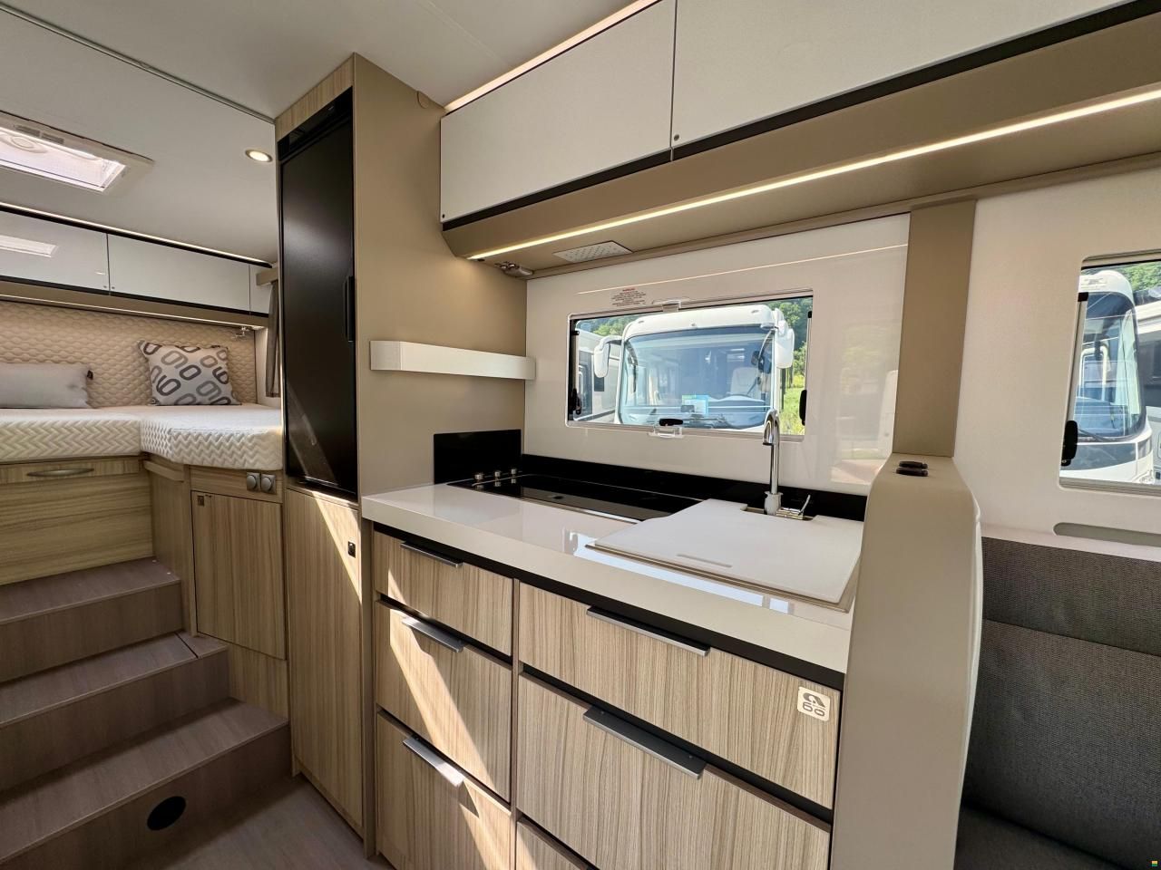 Adria Compact DL 60 Y Selection