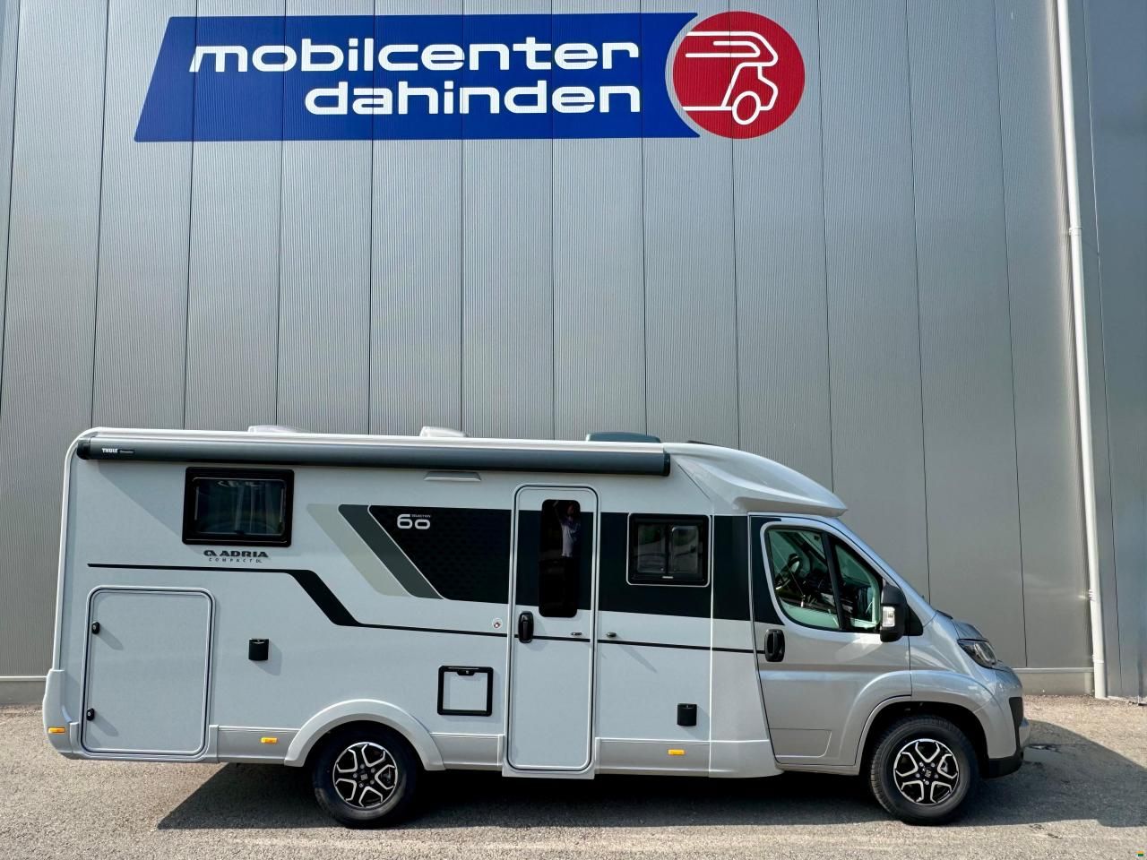 Adria Compact DL 60 Y Selection