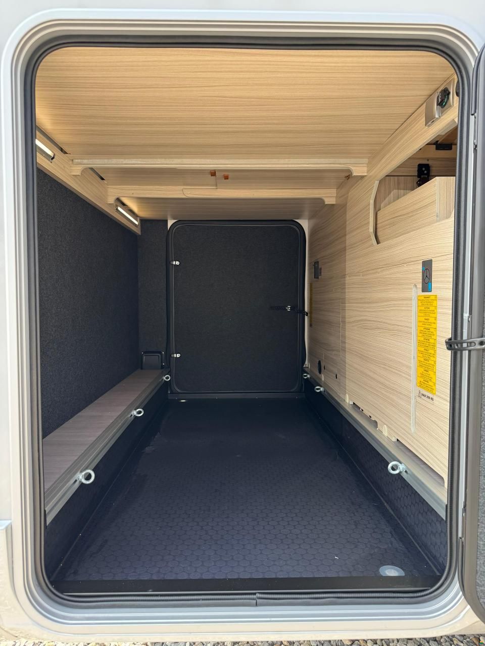 Adria Compact DL 60 Y Selection