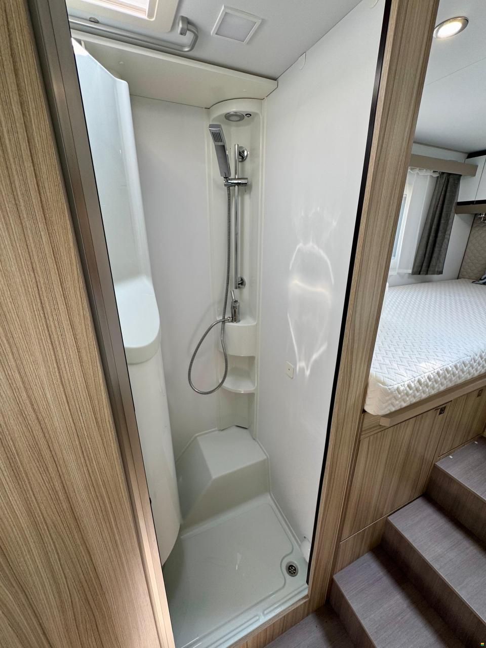 Adria Compact DL 60 Y Selection