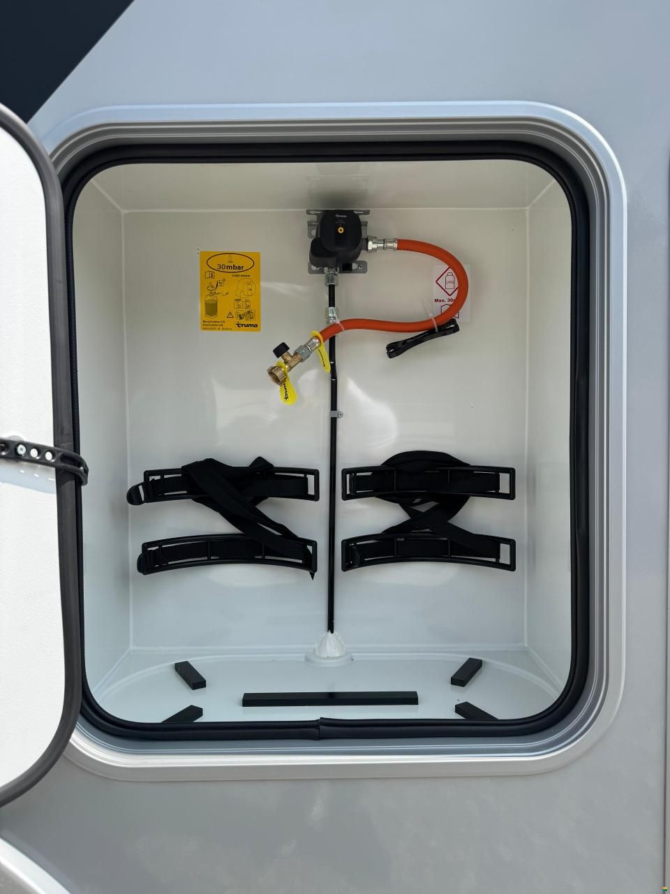 Adria Compact DL 60 Y Selection