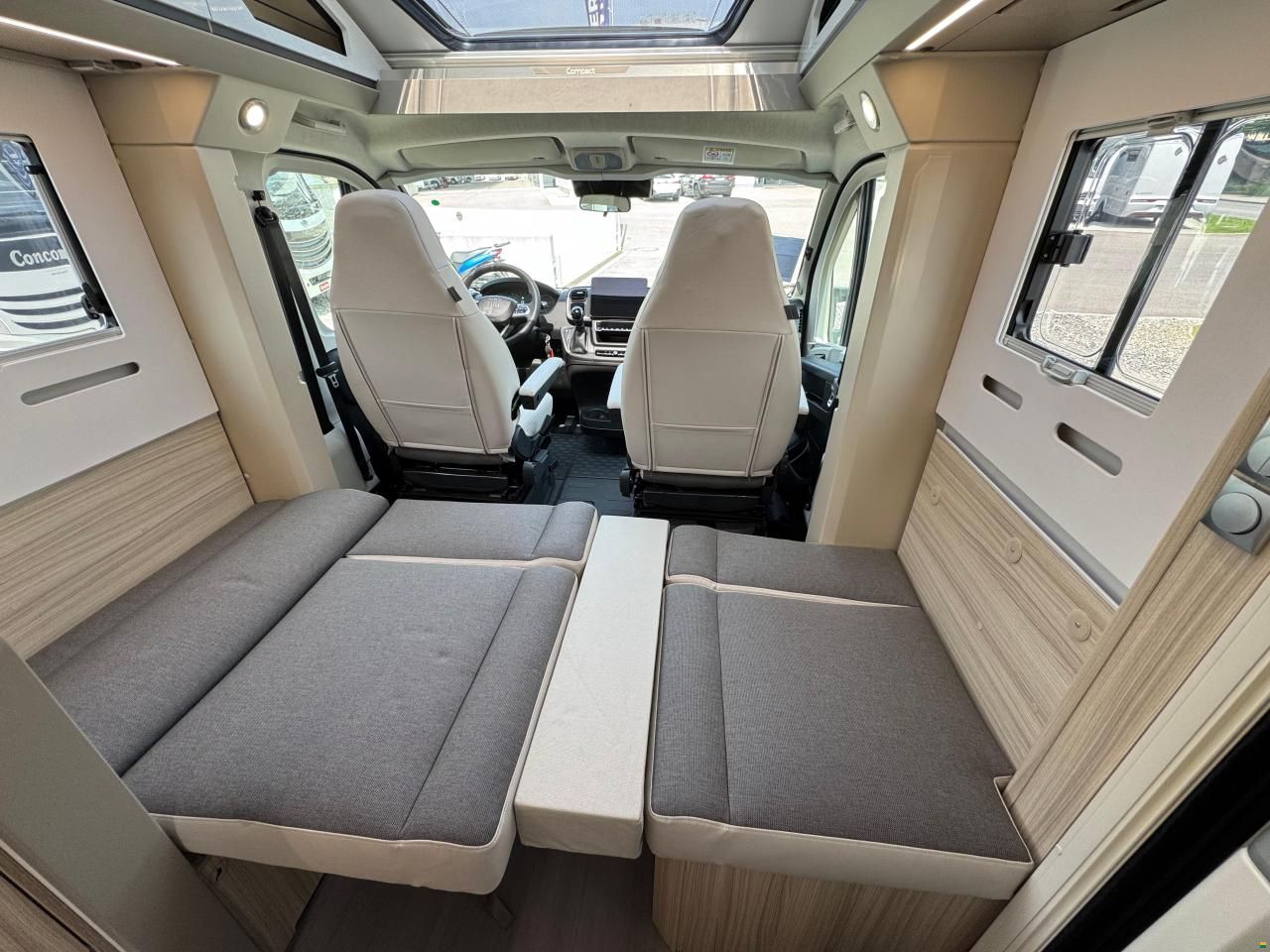 Adria Compact DL 60 Y Selection