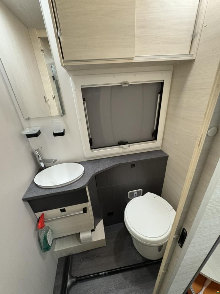 Challenger 380 Graphite Premium Ford