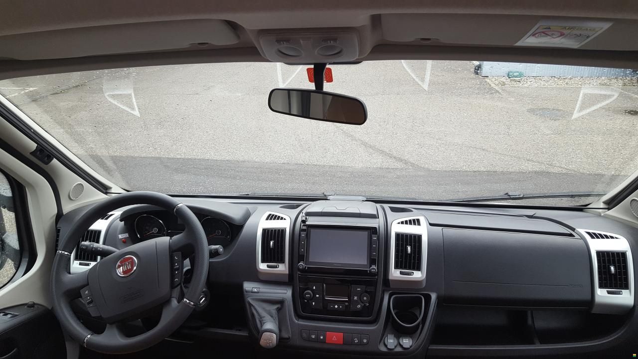 B&uuml;rstner Travel Van T 620 G