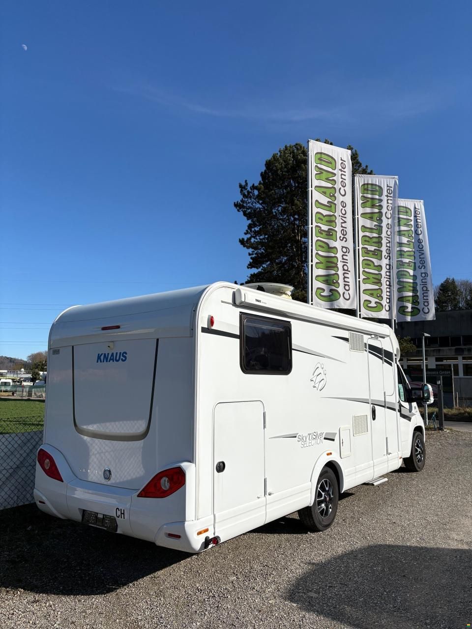 Knaus Sky Ti 700 MEG Silver Selection