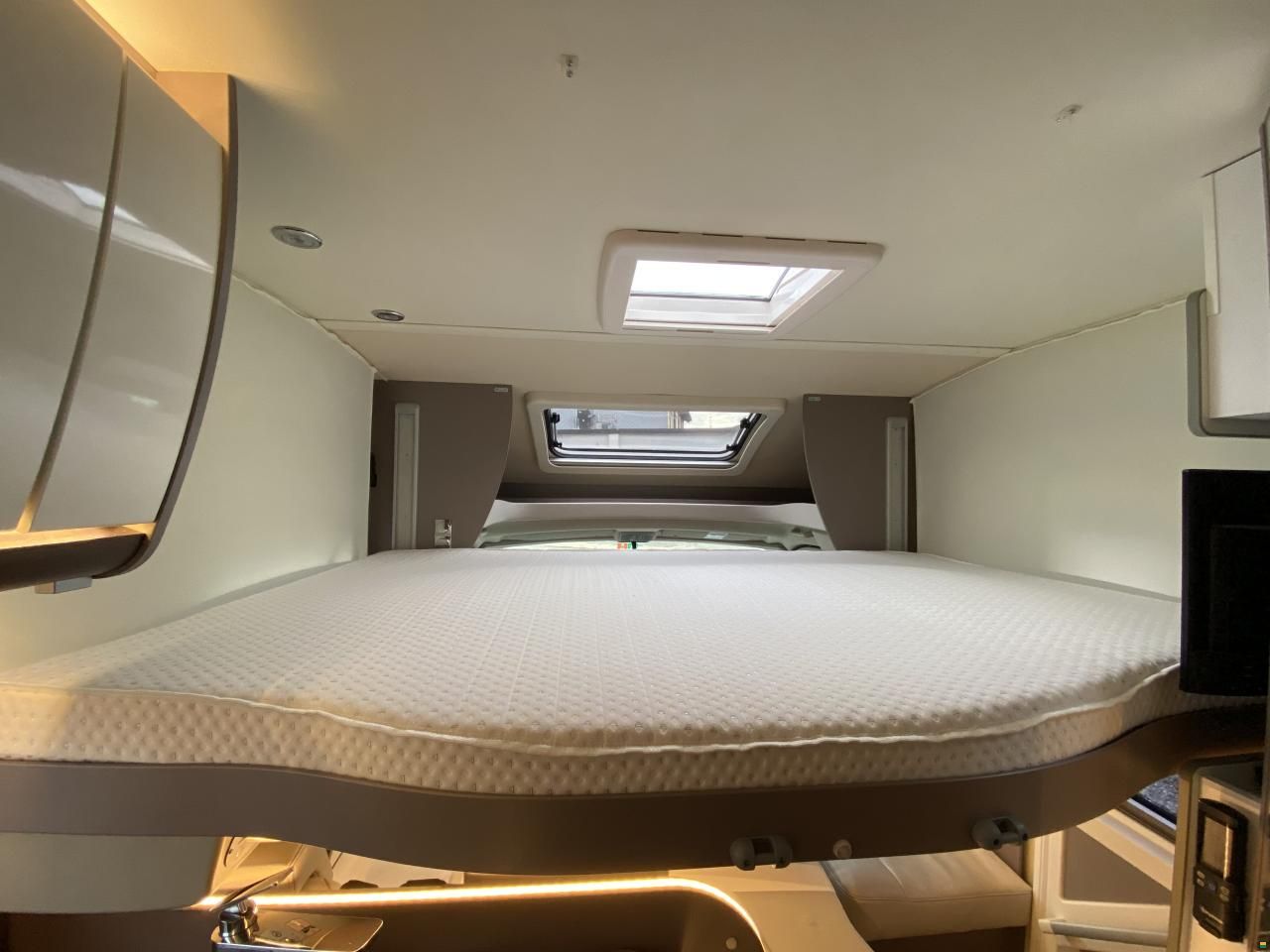 B&uuml;rstner Harmony TD 690G