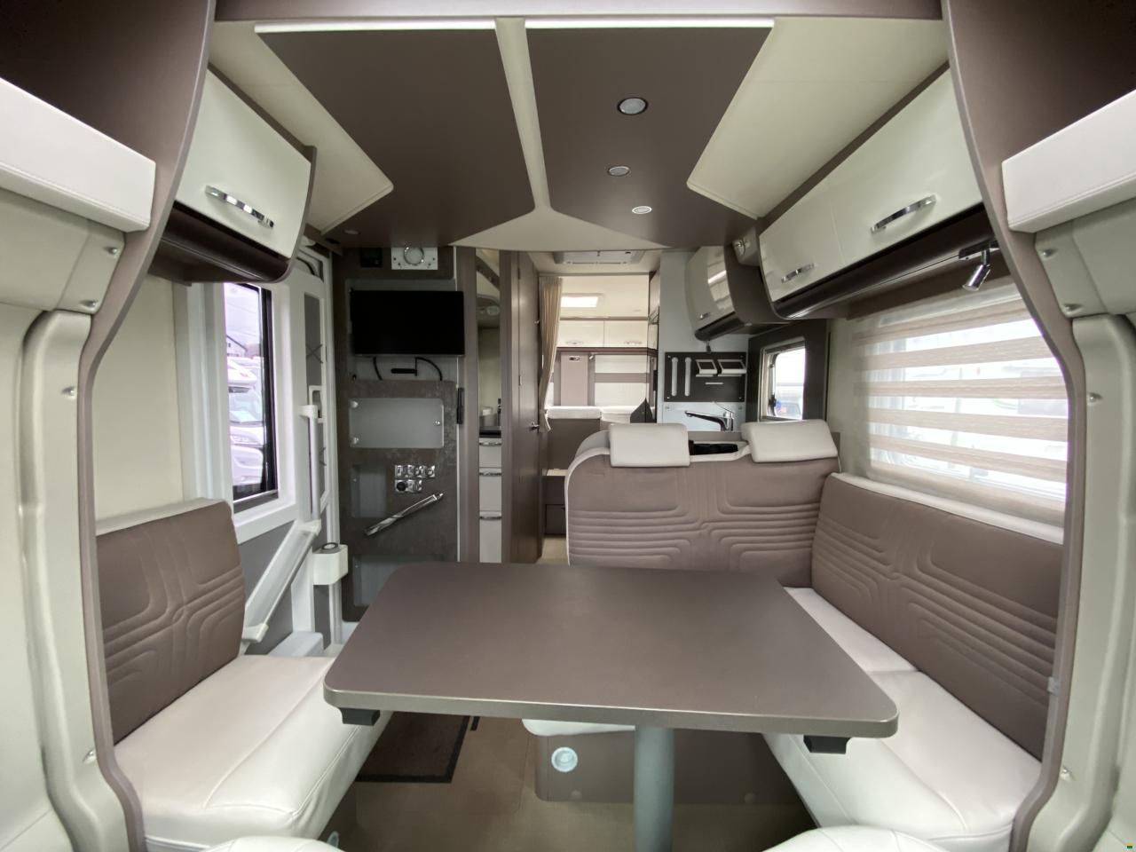 B&uuml;rstner Harmony TD 690G