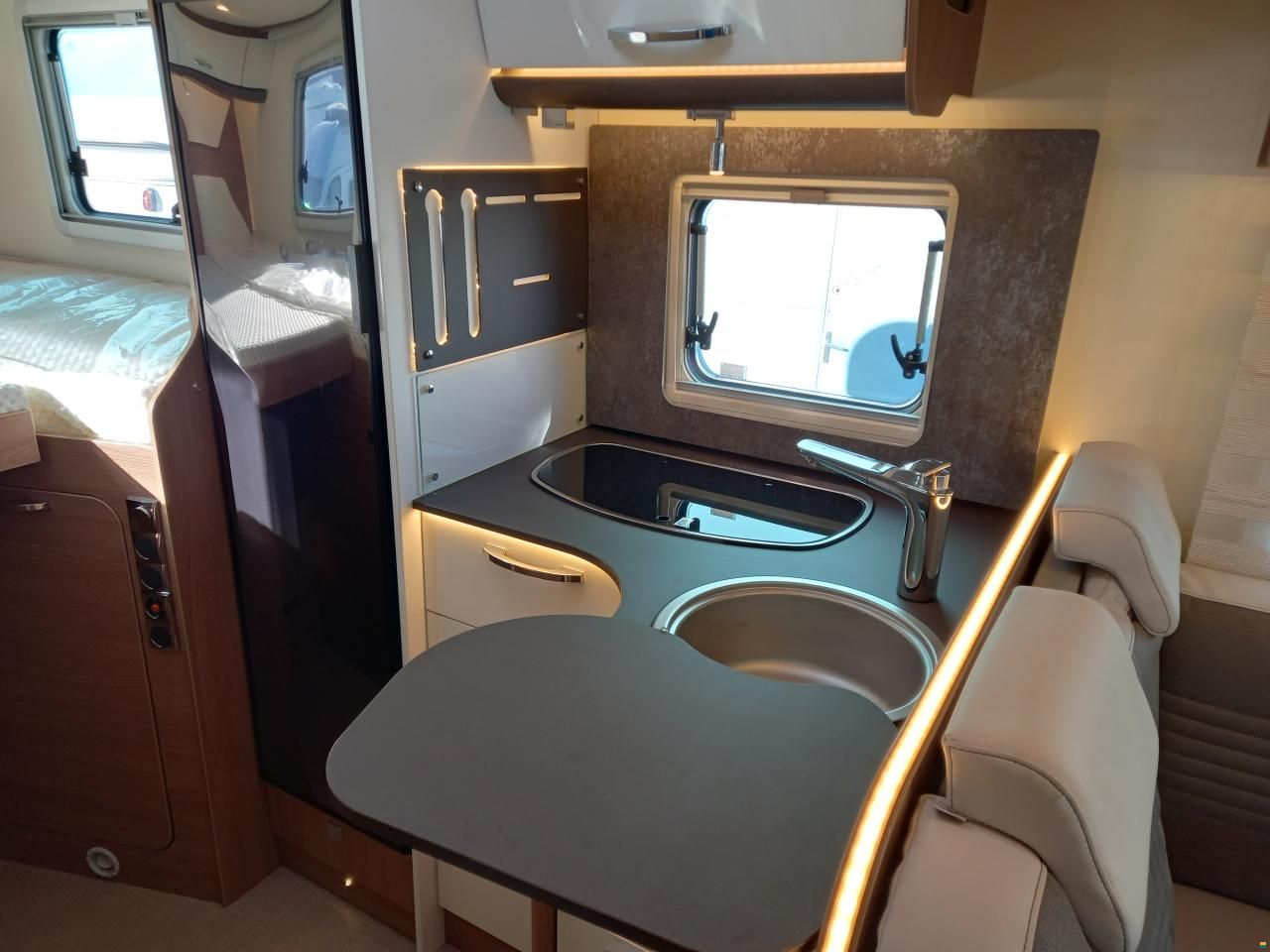 B&uuml;rstner Lyseo TD 690 Harmonyline