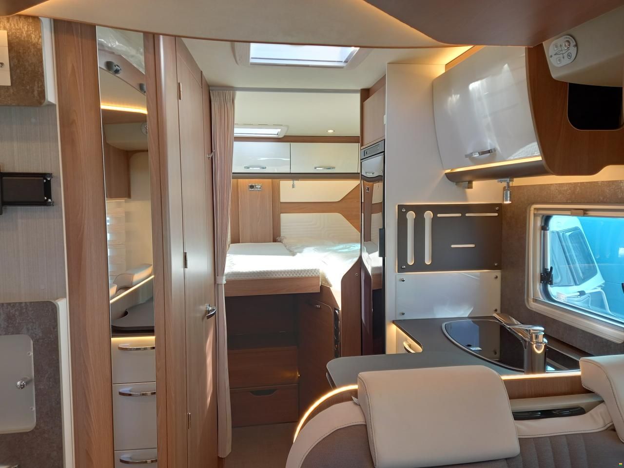 B&uuml;rstner Lyseo TD 690 Harmonyline