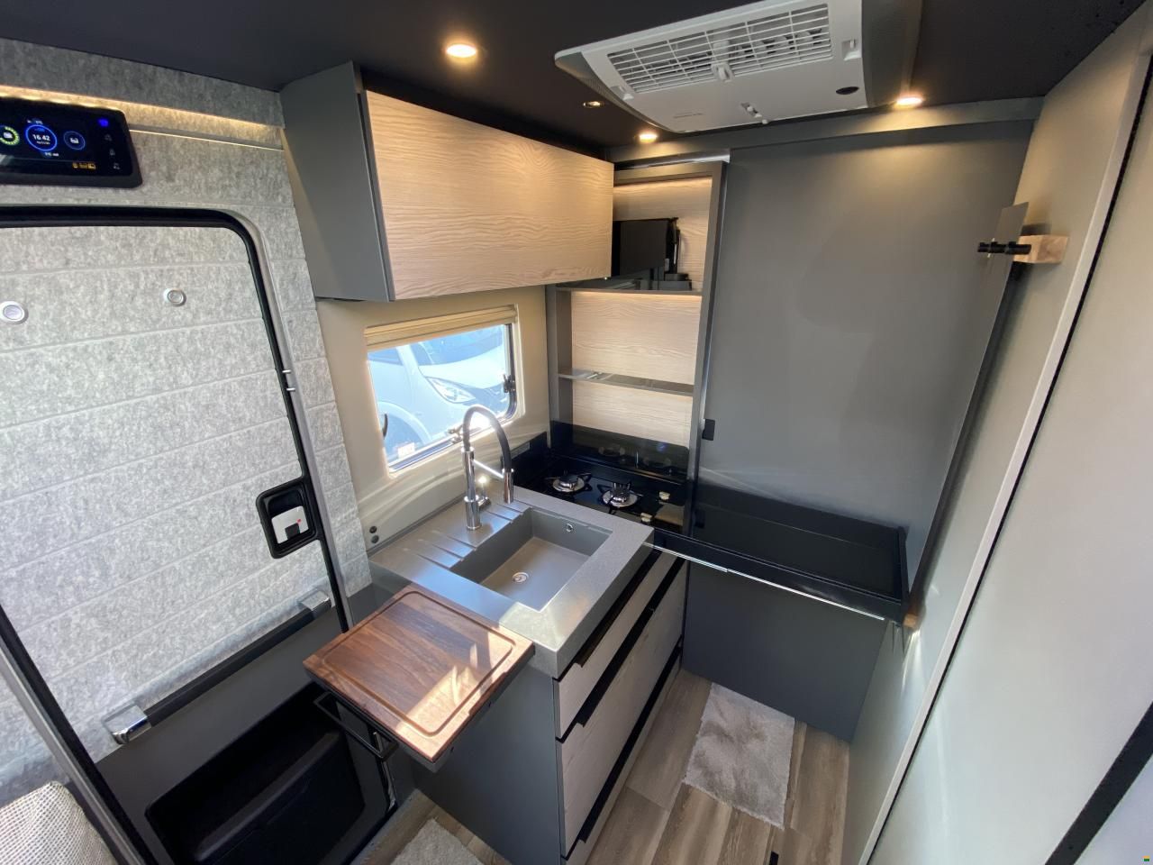 Niesmann-Bischoff ismove 6.9E