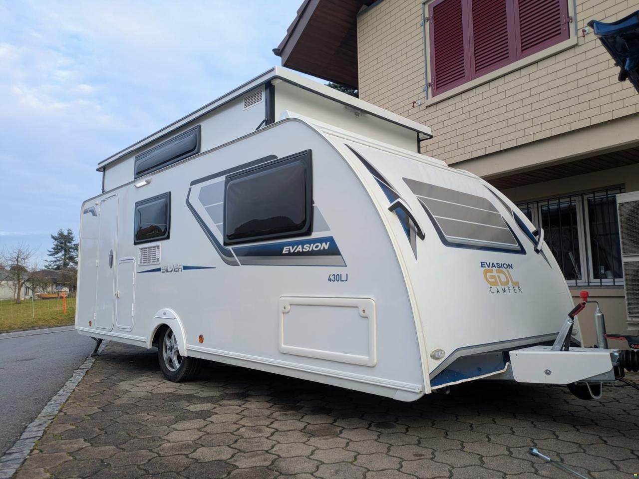 Silver Evasion 430 LJ