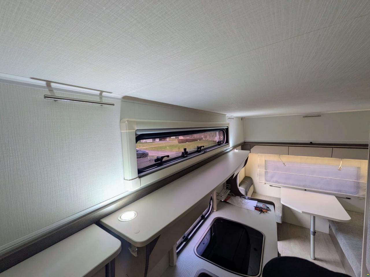 Silver Evasion 430 LJ