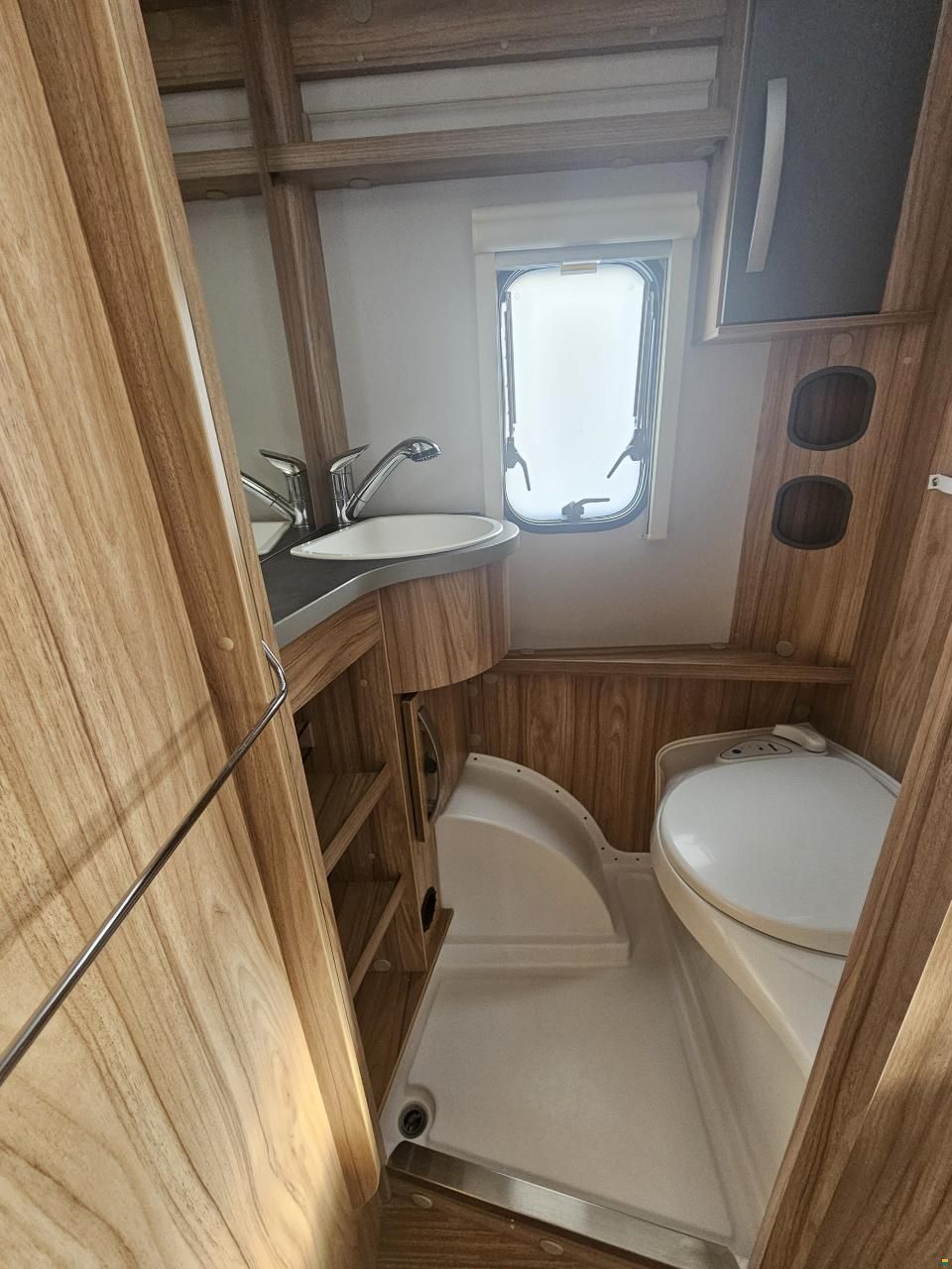 Eriba Hymer Feeling 442 mit Einzelbett!
