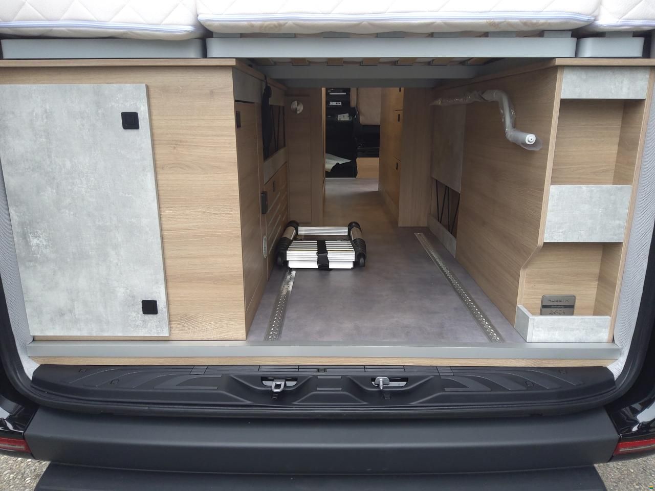 Robeta Womondo Pegasus Mercedes Sprinter Pro