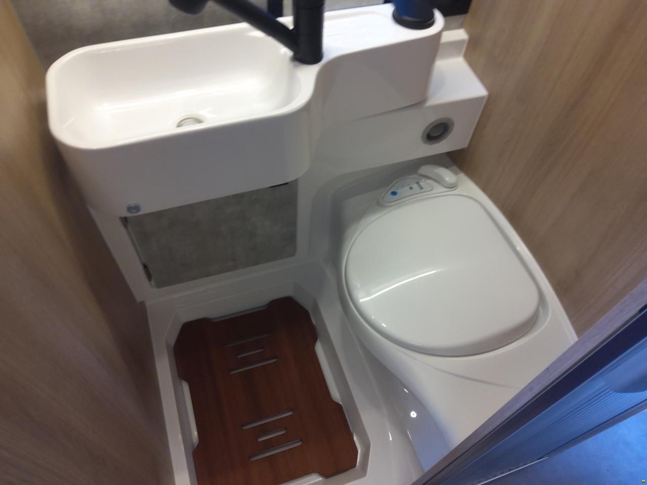 Robeta Womondo Pegasus Mercedes Sprinter Pro