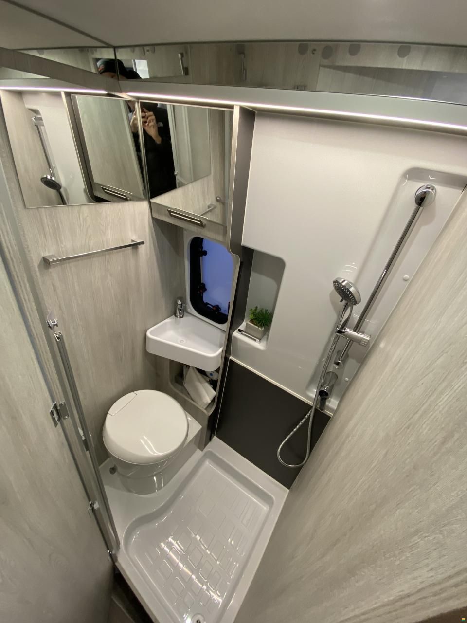 Roller Team Livingstone 2 Sport, Fiat 140PS Automat