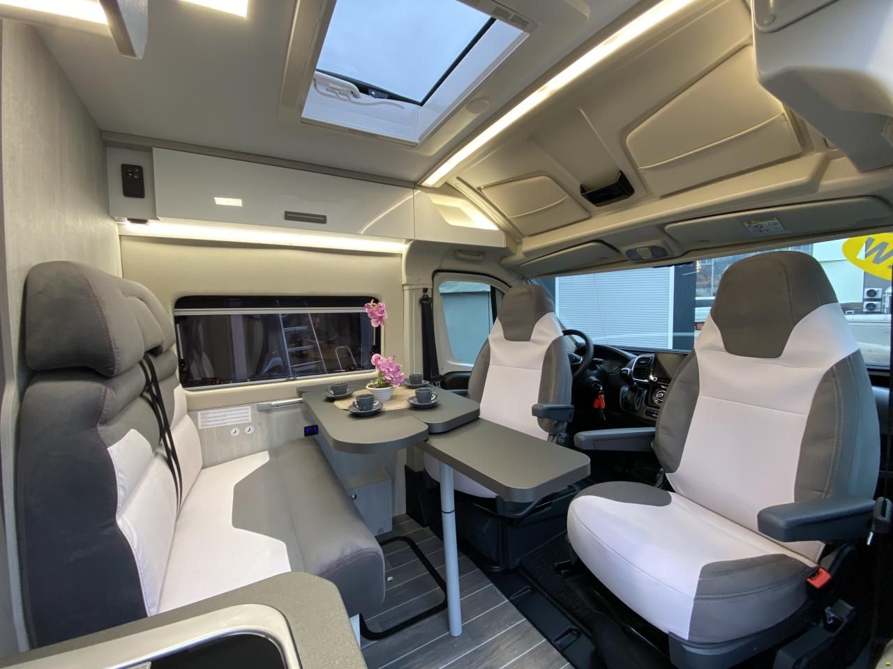 Roller Team Livingstone 2 Sport, Fiat 140PS Automat