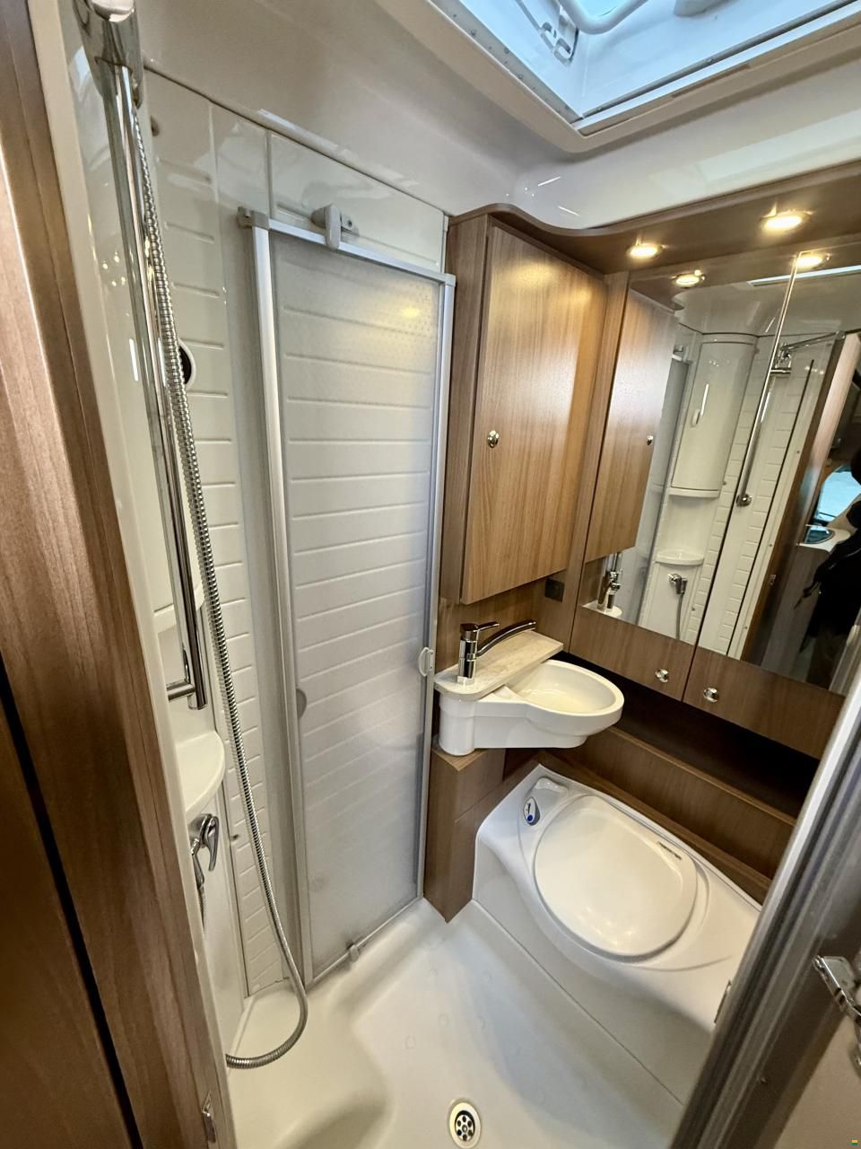 B&uuml;rstner Argos A650 - CompactFamily Edition