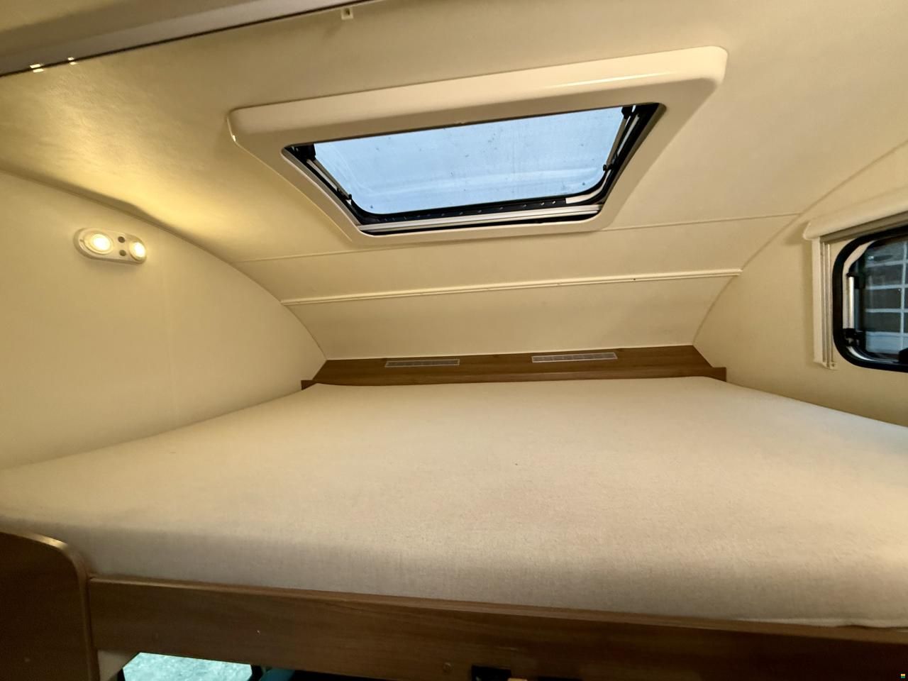 B&uuml;rstner Argos A650 - CompactFamily Edition