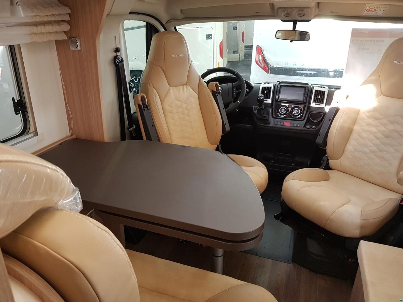 B&uuml;rstner Travel Van T 620 G