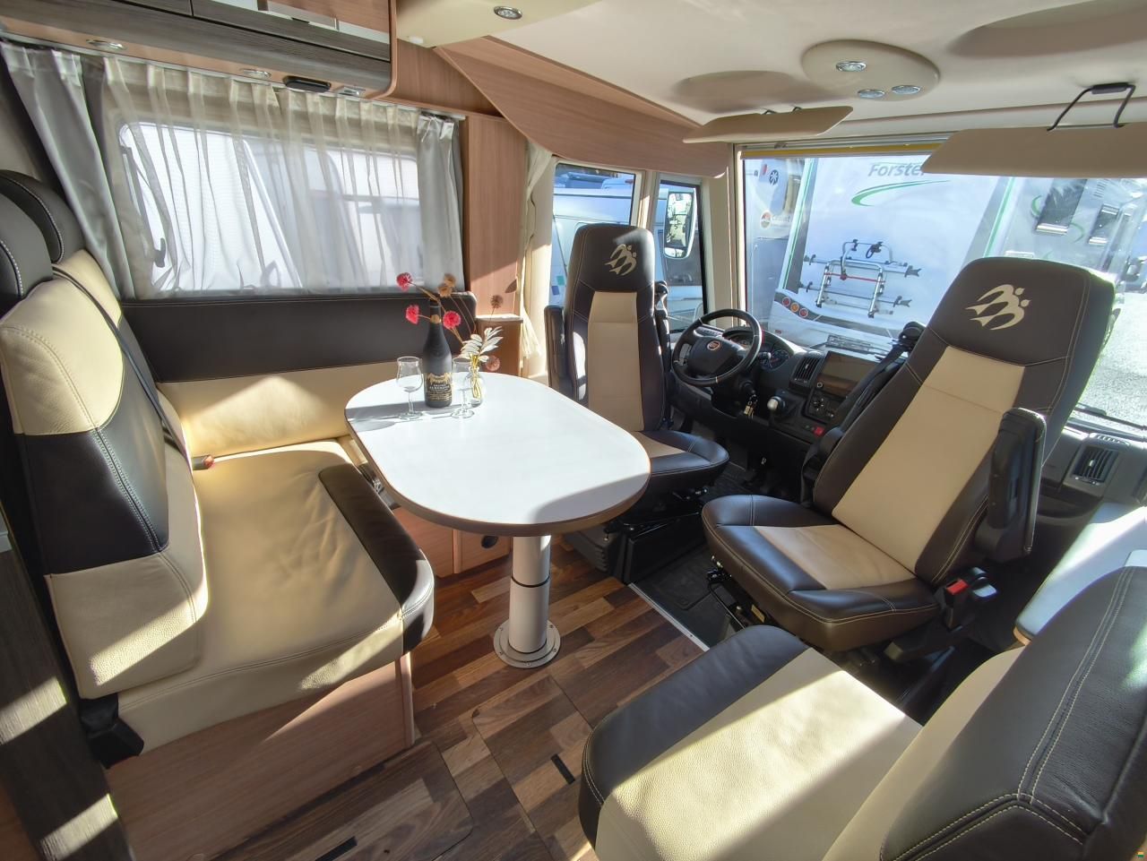 Knaus Sky I 740 LEG mit Einzelbett, Hubbett!