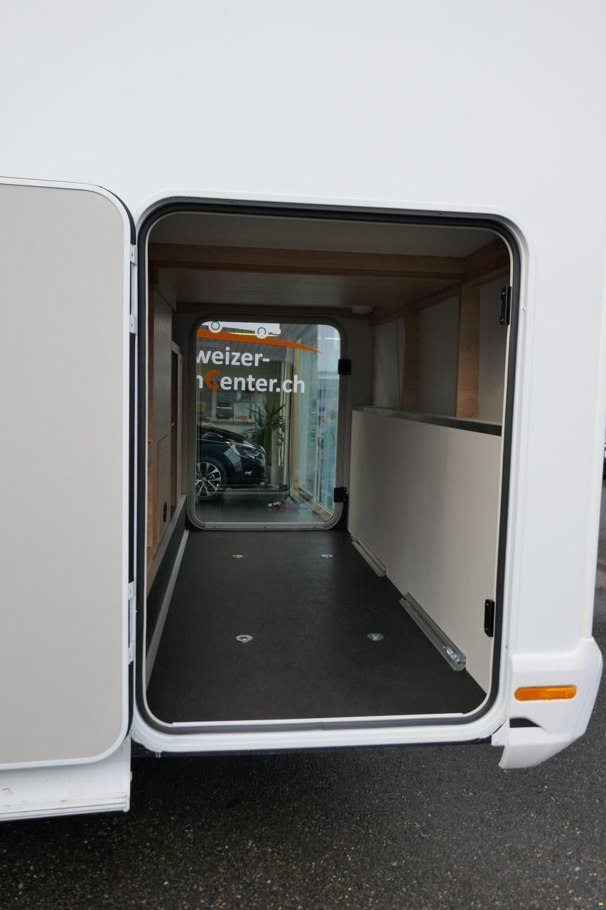 Knaus Live Wave 700 MEG Platinum Selection