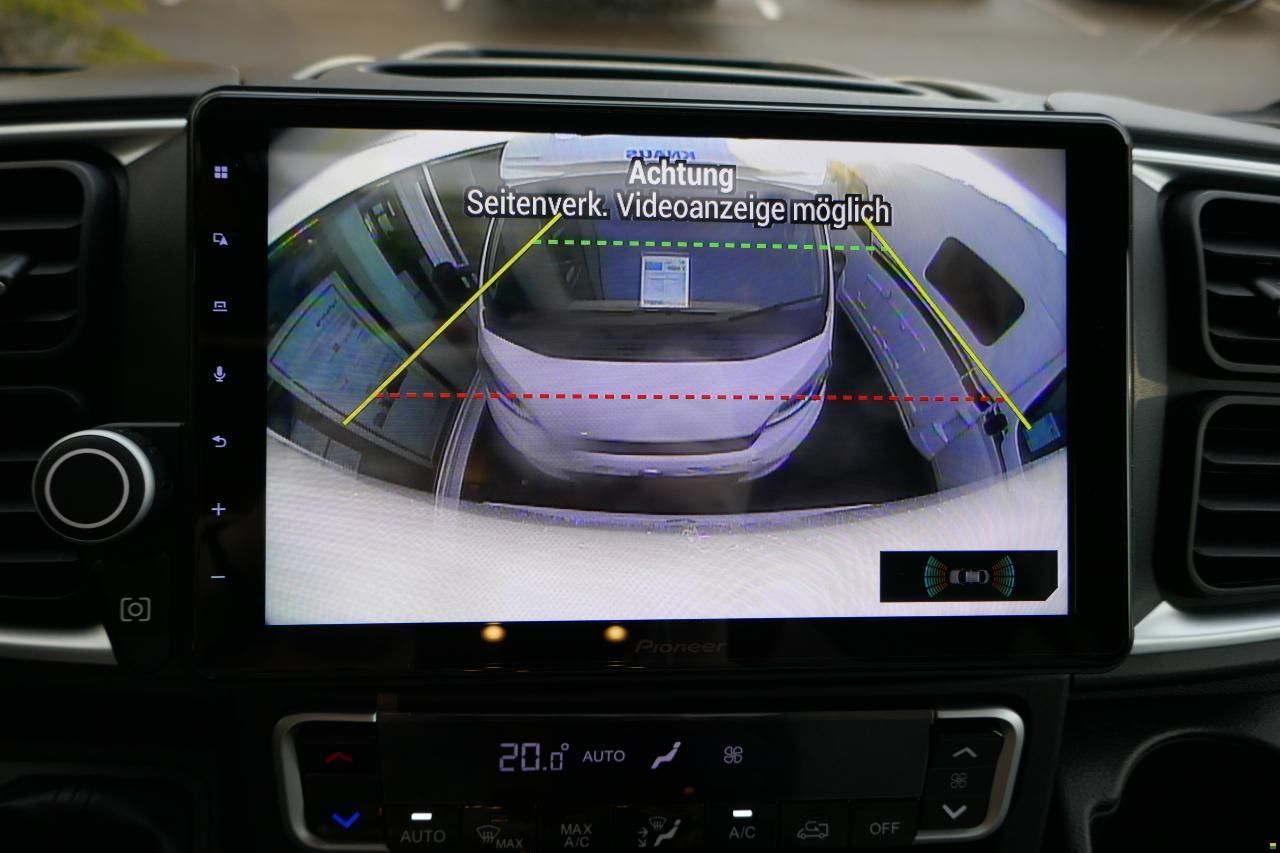 Knaus Live Wave 700 MEG Platinum Selection