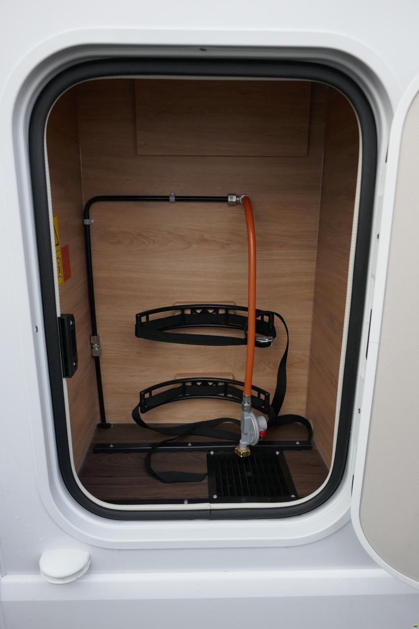 Knaus Live Wave 700 MEG Platinum Selection