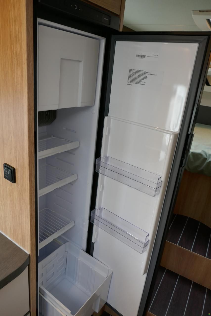 Knaus SKY TI 650 MEG