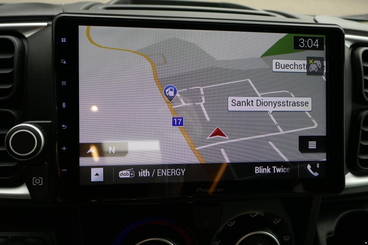 Knaus L!VE TI 650 MEG Platinum Selection