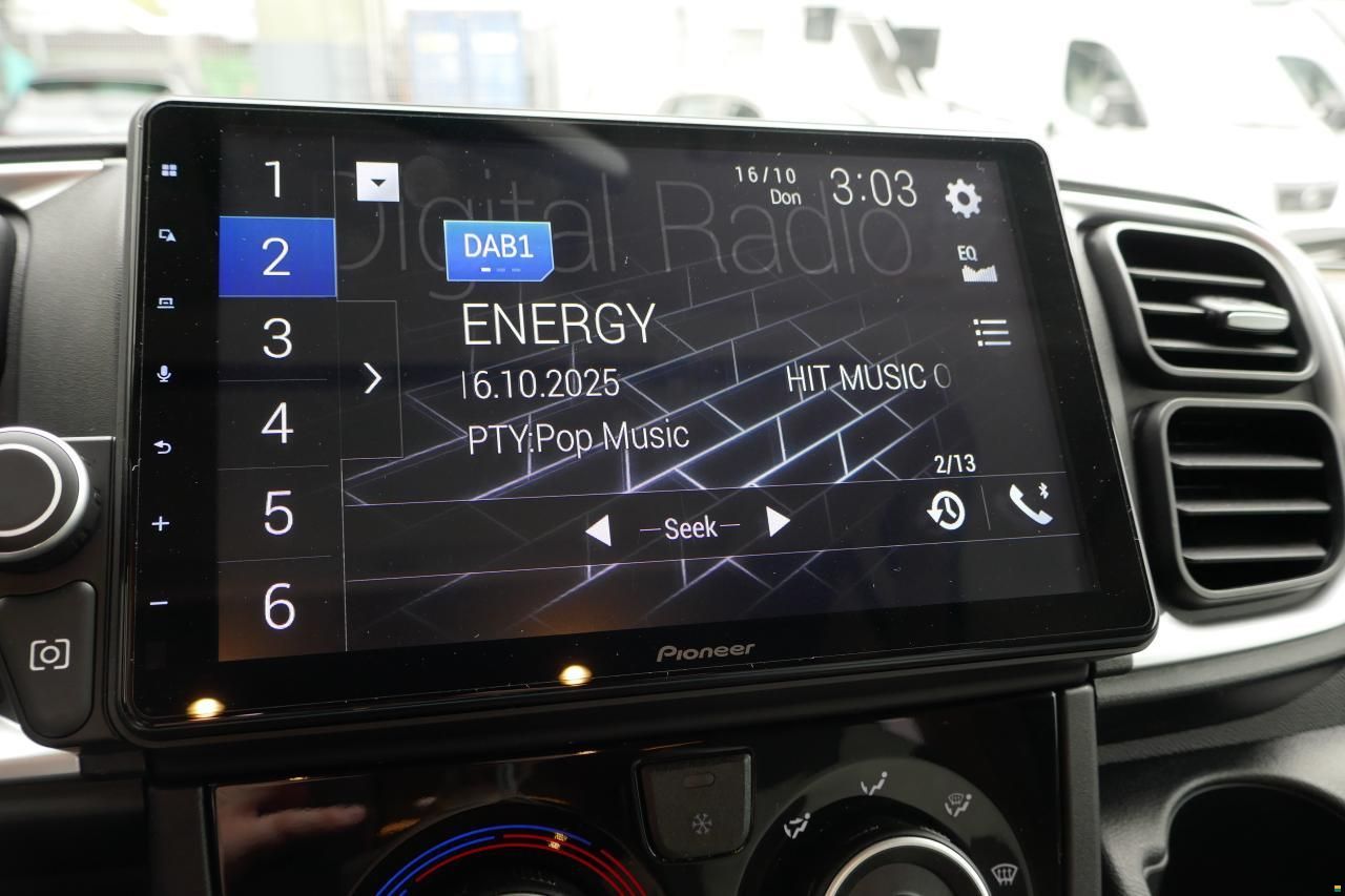 Knaus L!VE TI 650 MEG Platinum Selection