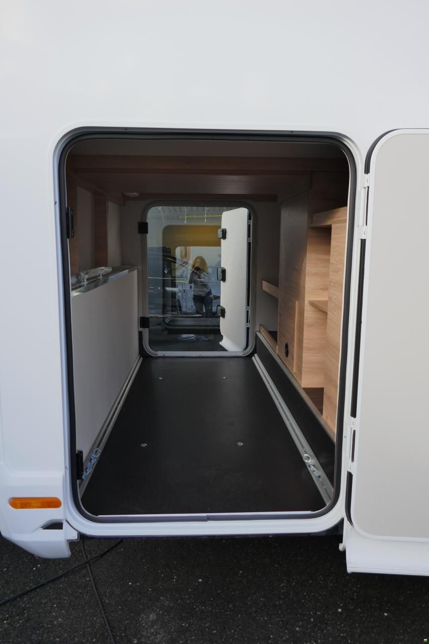 Knaus L!VE TI 650 MEG Platinum Selection