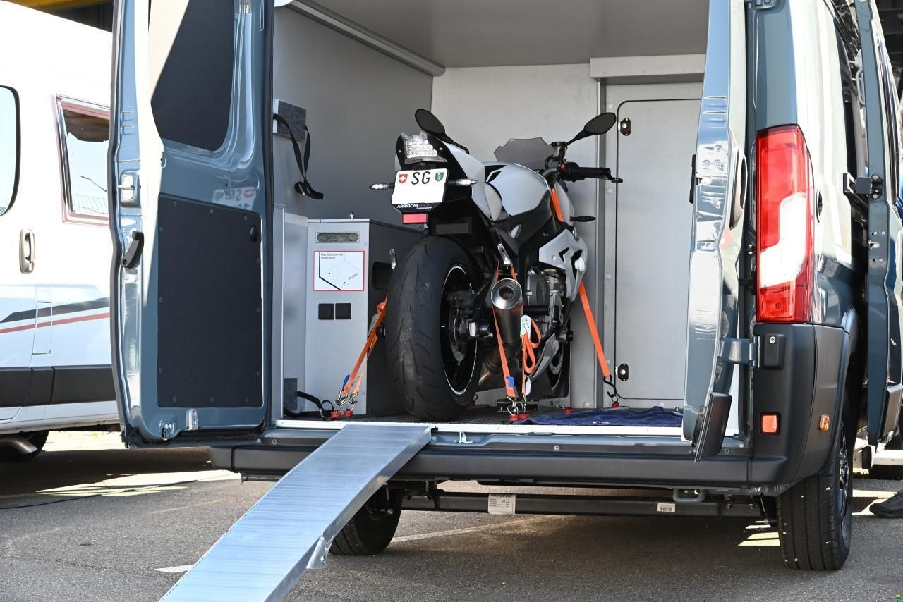 Weinsberg CaraBus Grey 630 MEG OUTLAW Edition FIRE