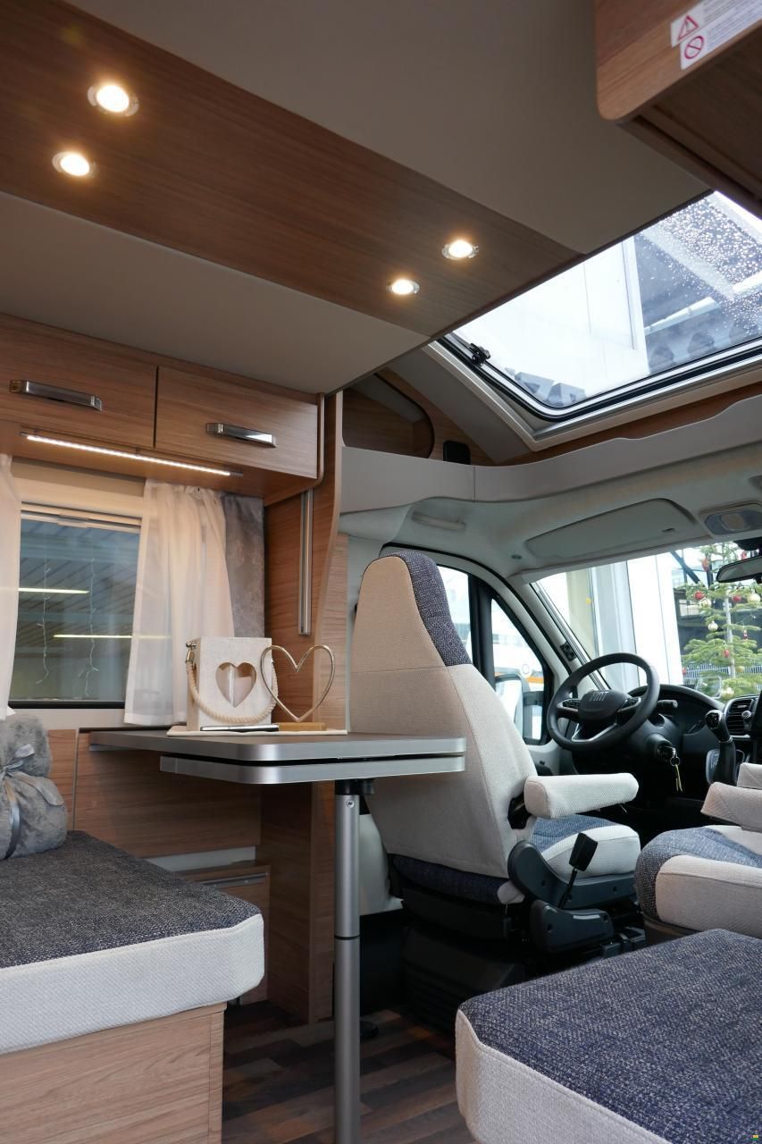 Weinsberg CaraSuite 700 MEG