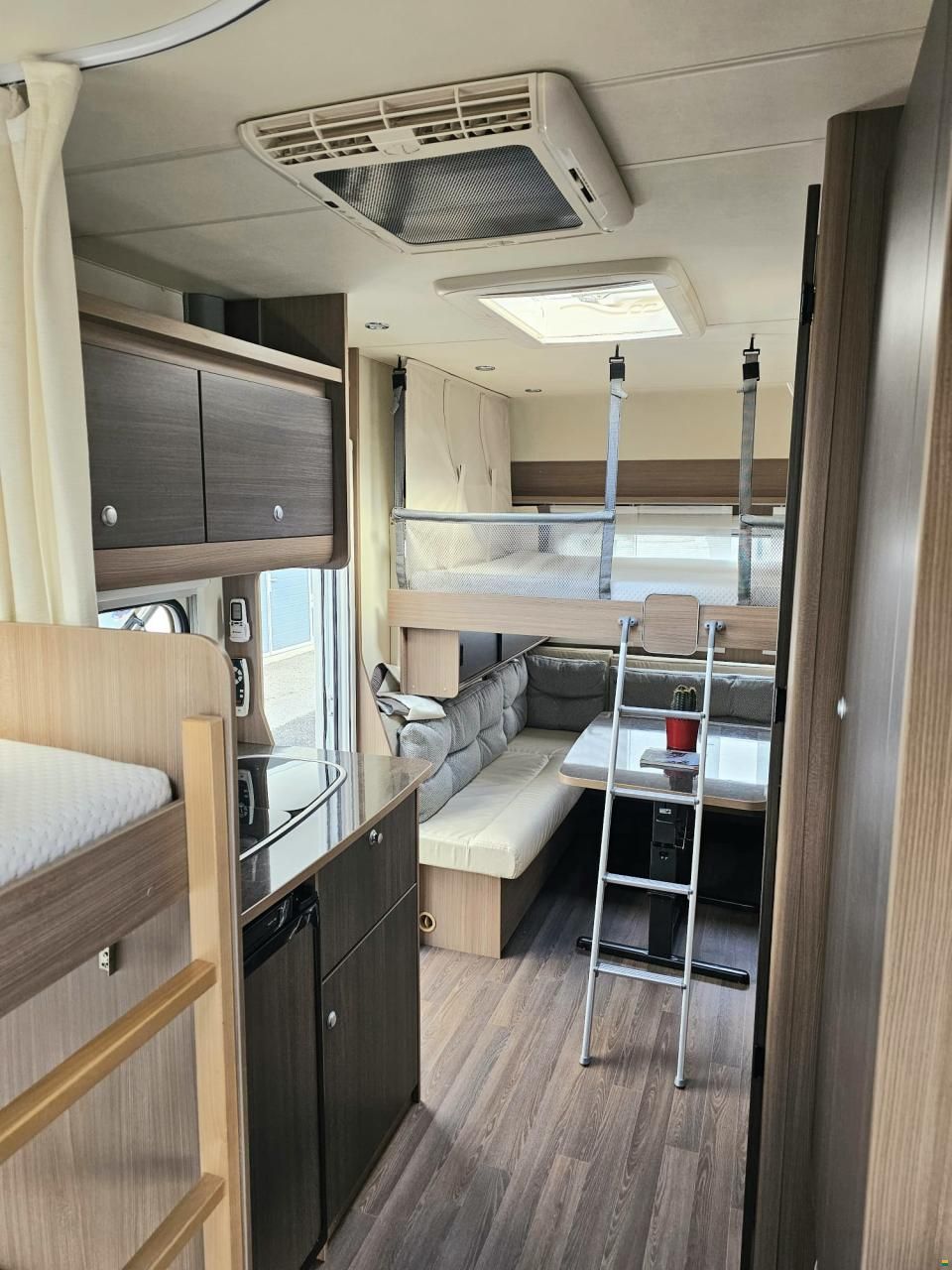 Bürstner Premio Plus 510tk mit Hubbett!