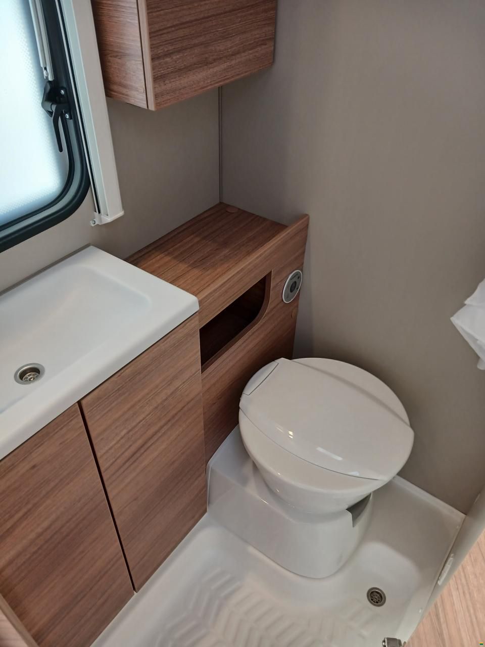 Weinsberg CaraOne 390 Hot Edition