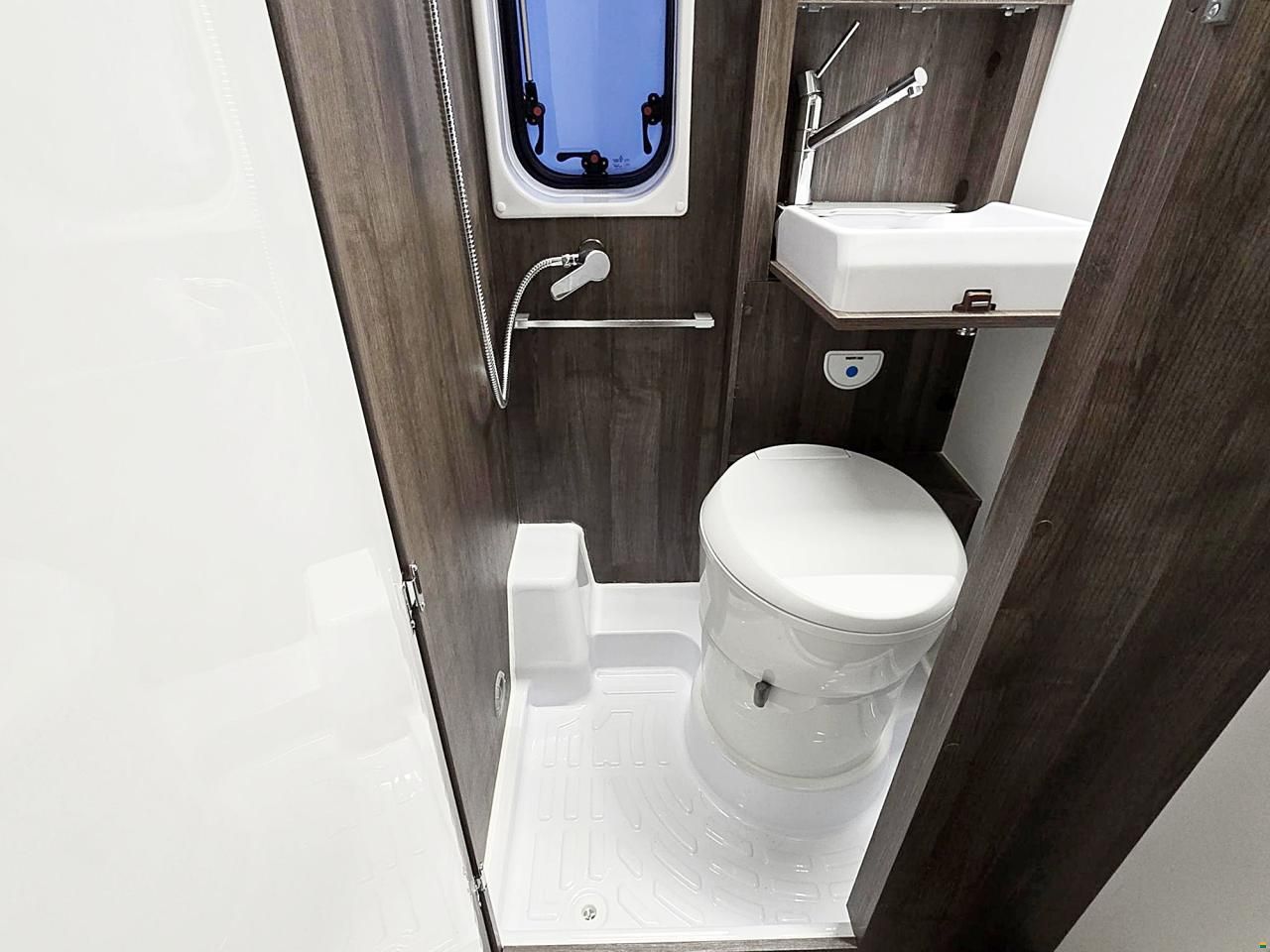 Benimar BENIVAN 540 B 100 2.2 9G-AUTOMAT MJ