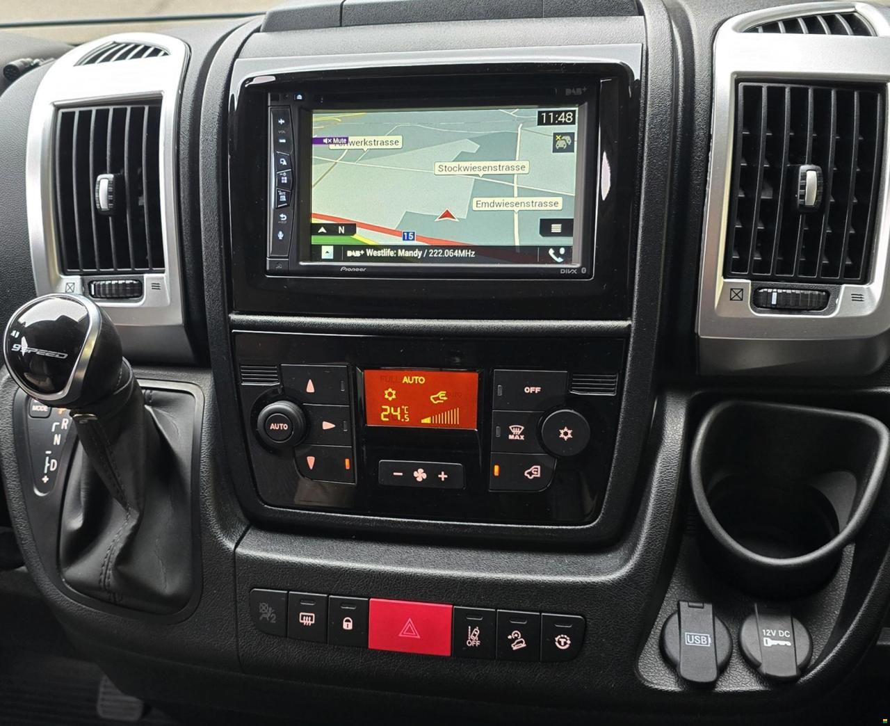 Malibu VAN GT 640 CHARMING AUTOMAT MJ 180