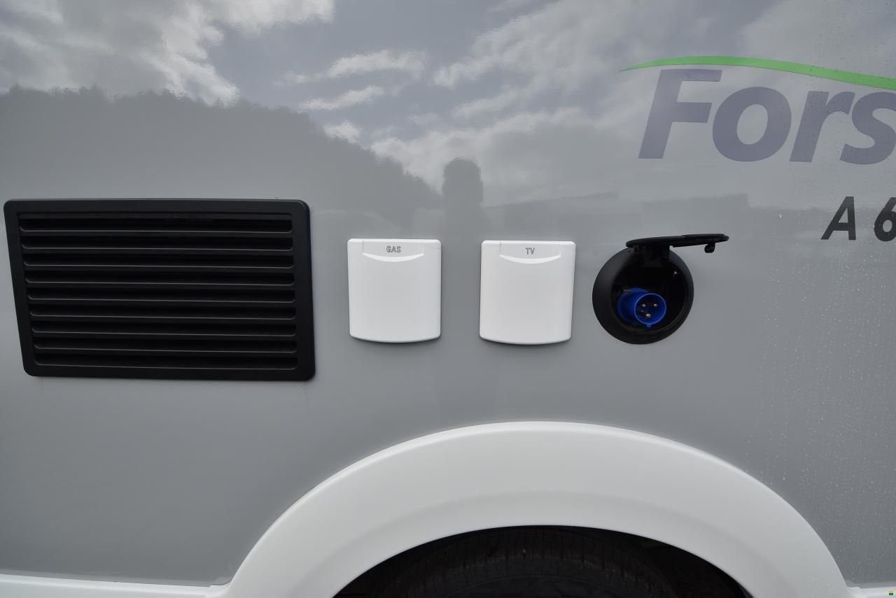 Forster-Reisemobile Alkoven FA 699 DVB