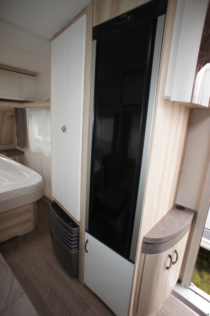 Hobby De Luxe 460 SFf