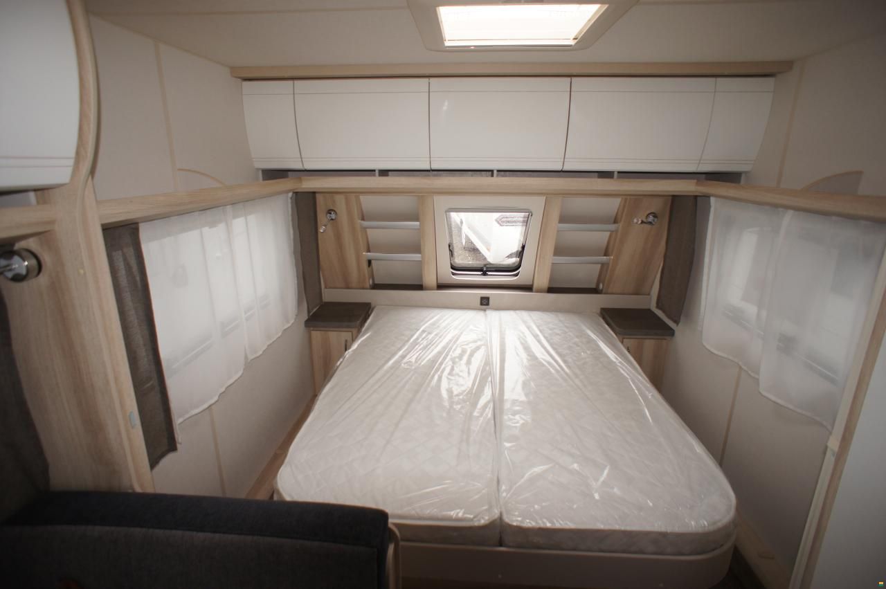 Hobby De Luxe 460 SFf