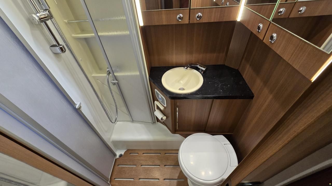 LMC Cruiser ComfortLine T 681