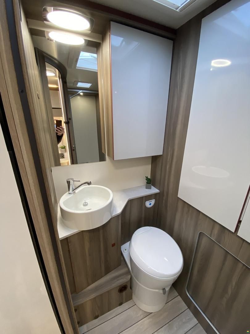 Roller Team Kronos Fit 230 TL, Ford 165PS Automat